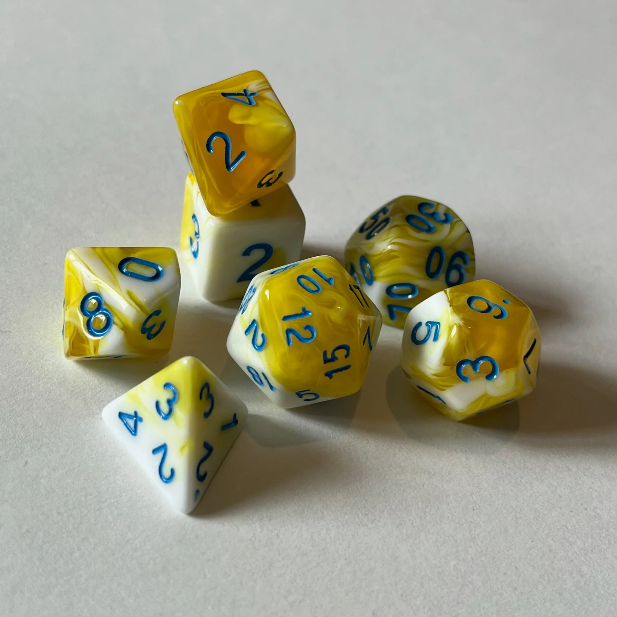 Marbled Yellow - Dice Set - Image 3